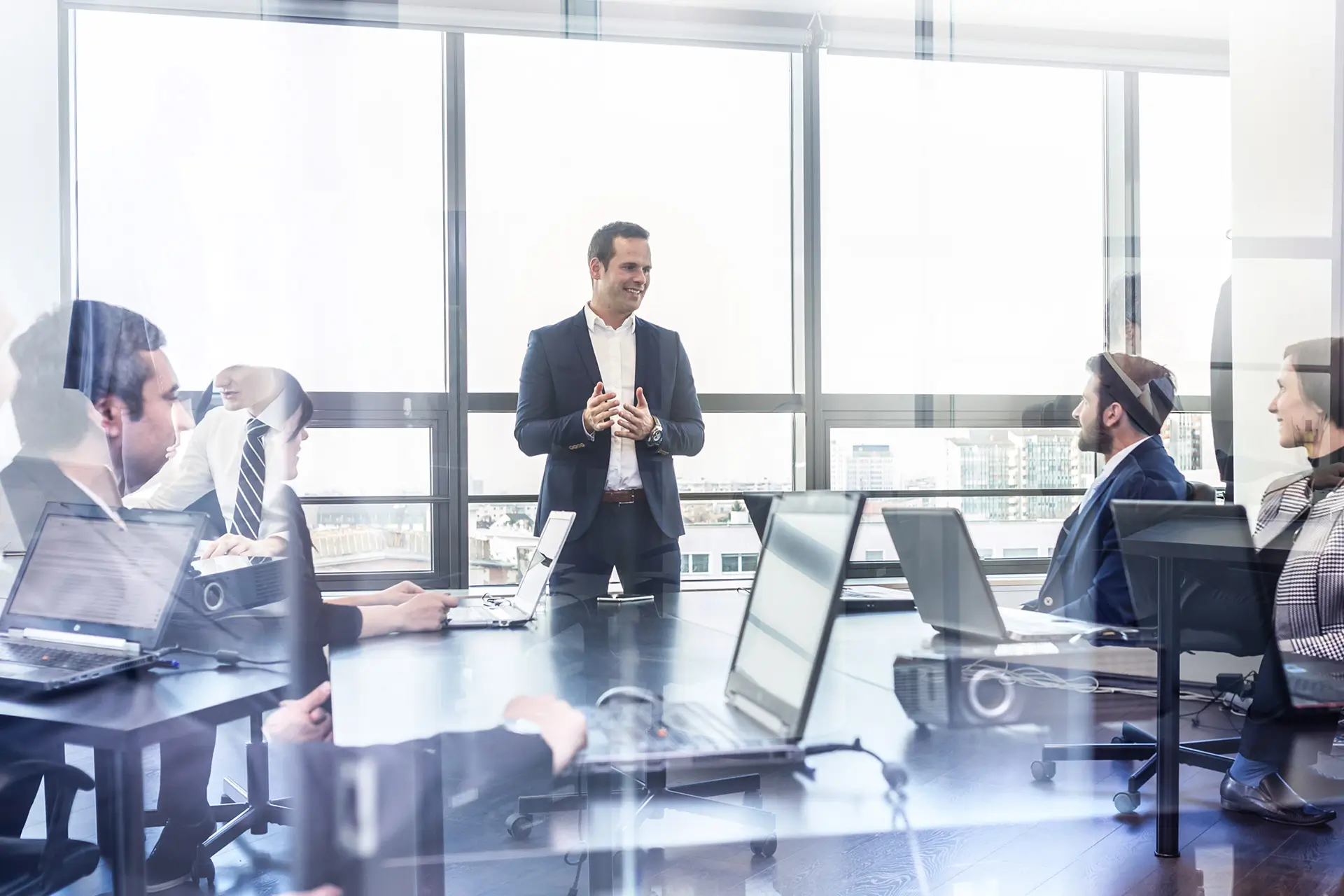 RevolutionIT Soluções de TI, Suporte e Gestão para Empresas Modernas