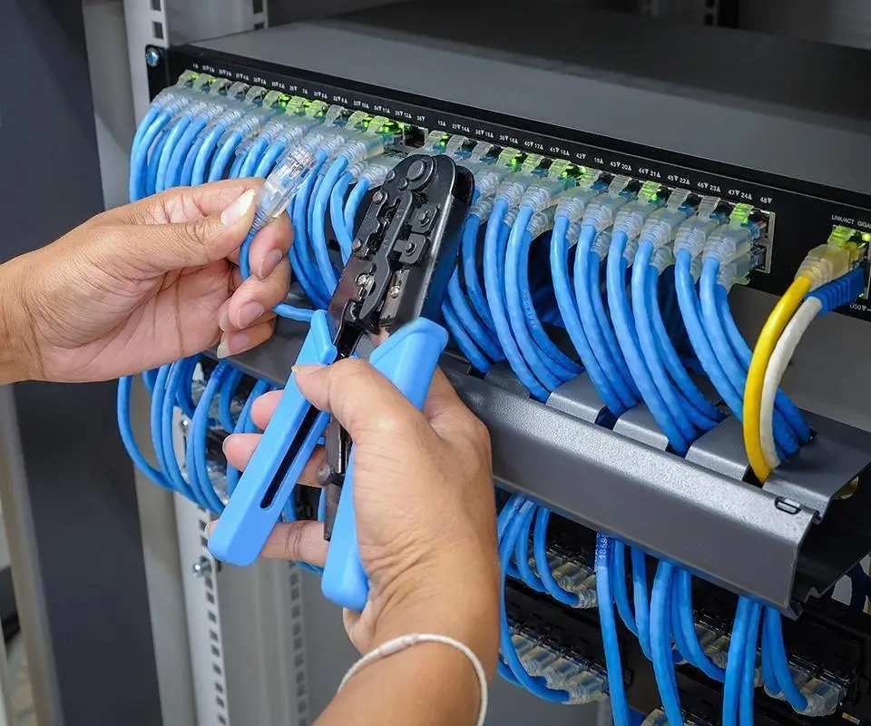 Blog Revolution 6 data cable installation fold3